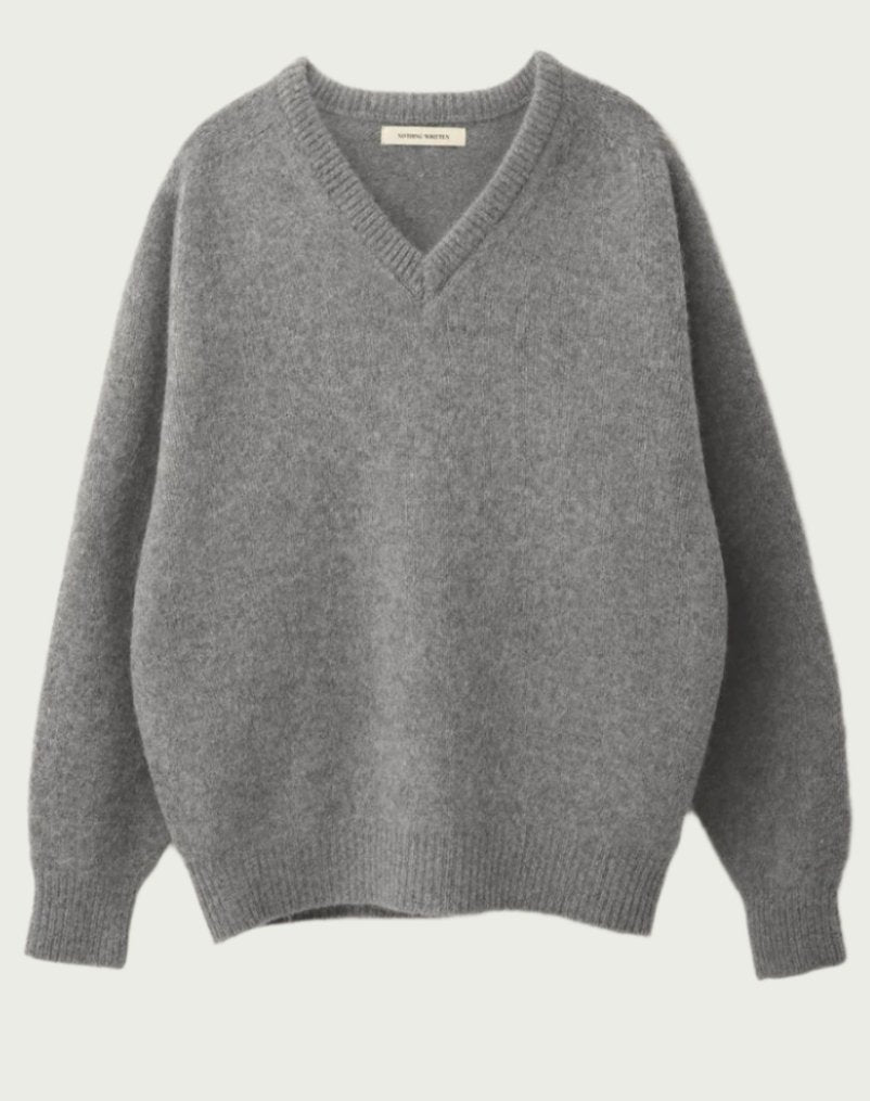 Voluminous Merino v - neck knit grey - La Rue Copenhagen